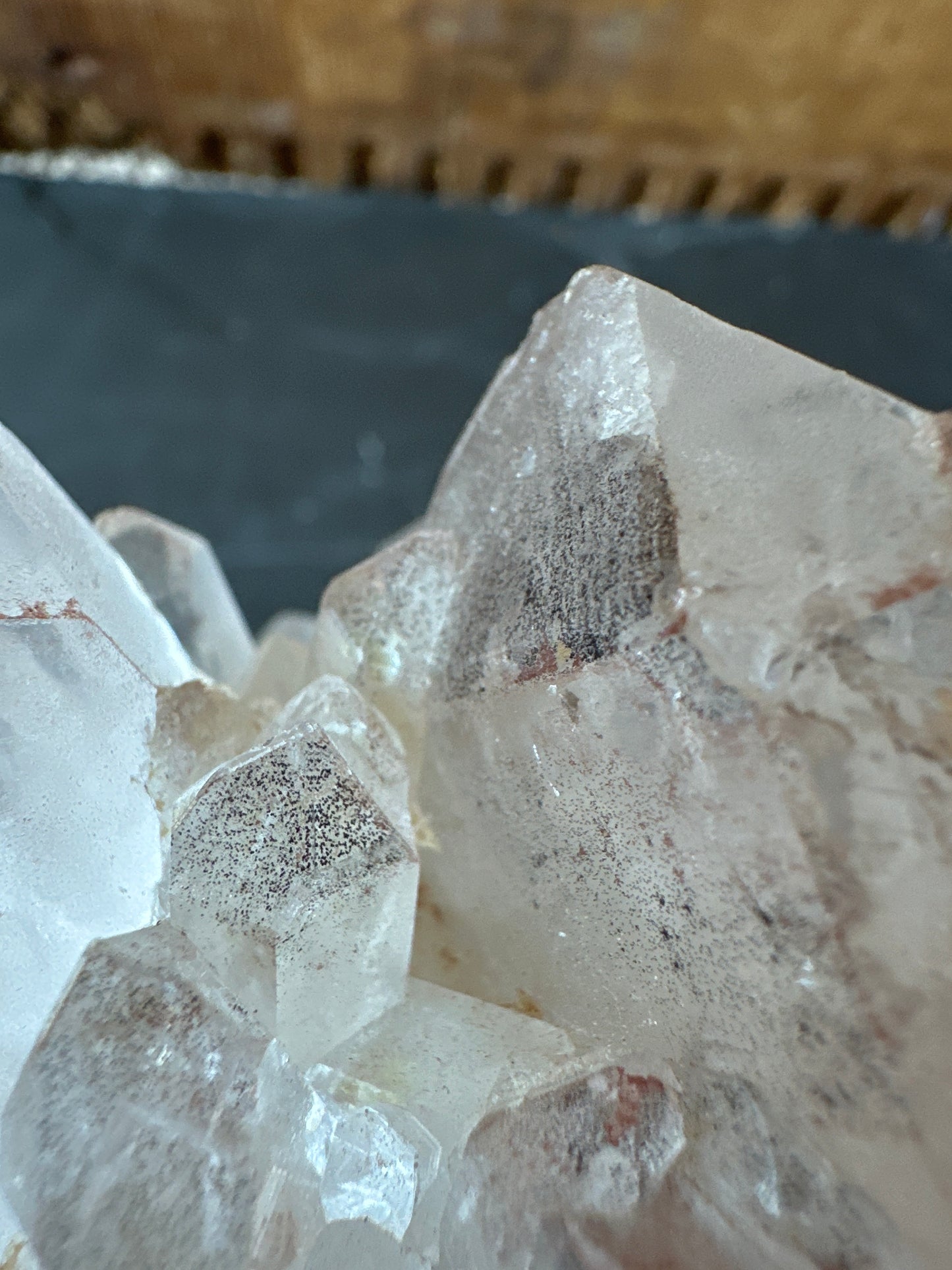 Quartz~pink and black lithium
