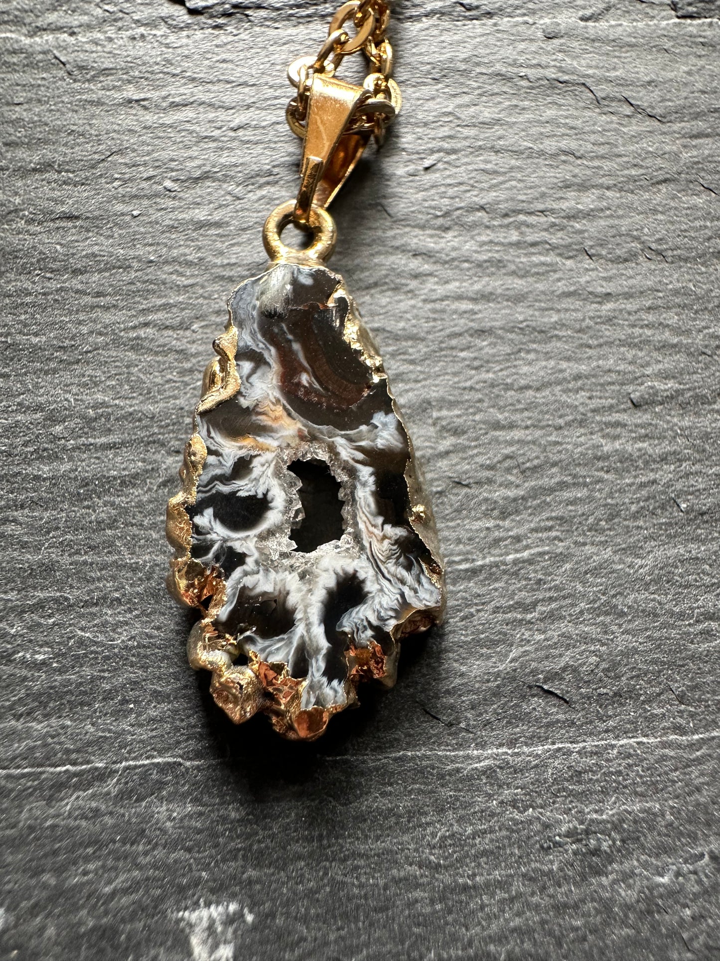 Geode pendant necklace