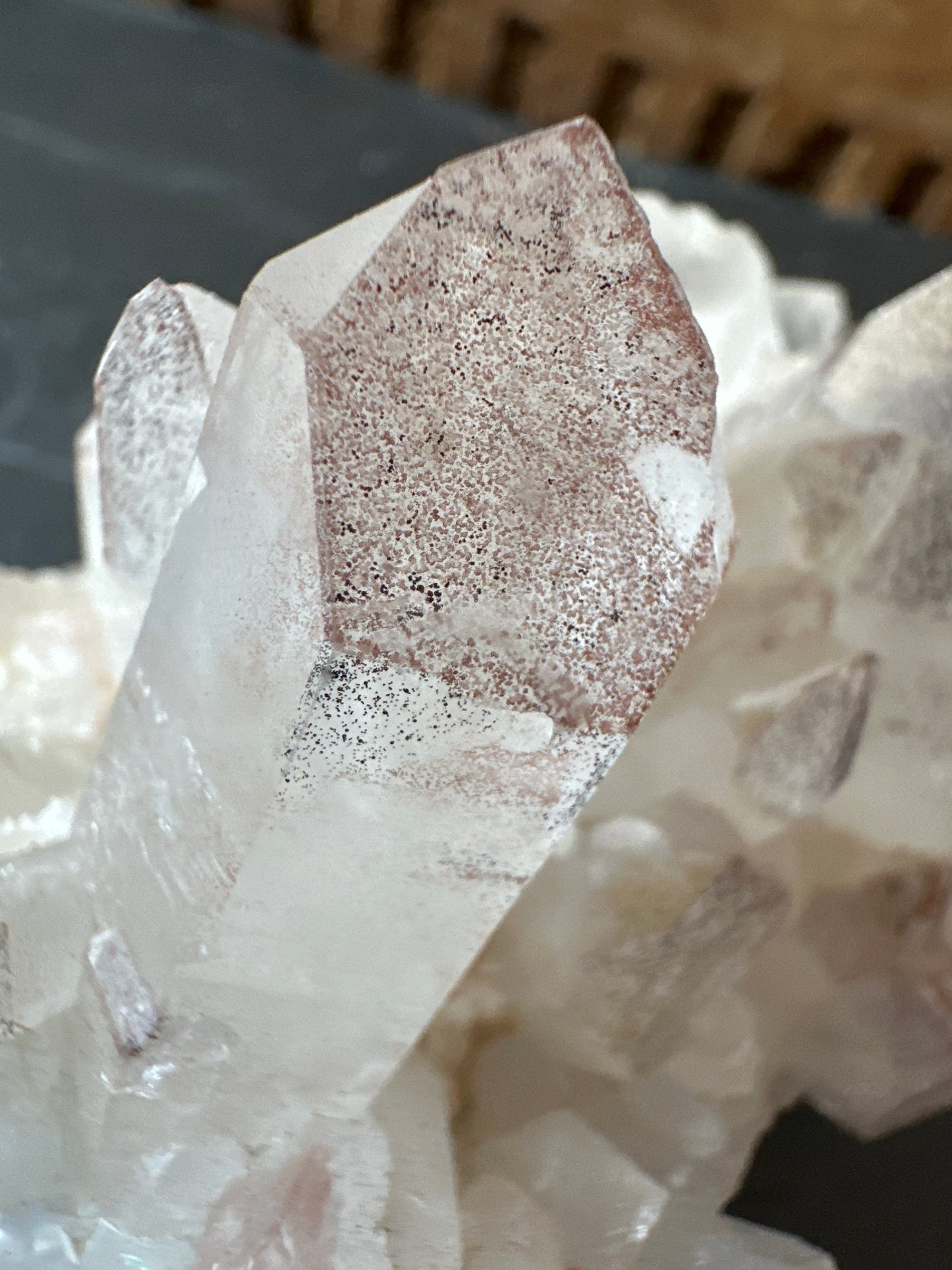 Quartz~pink and black lithium