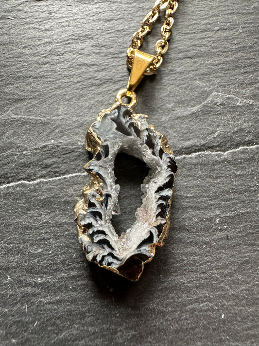 Geode pendant necklace