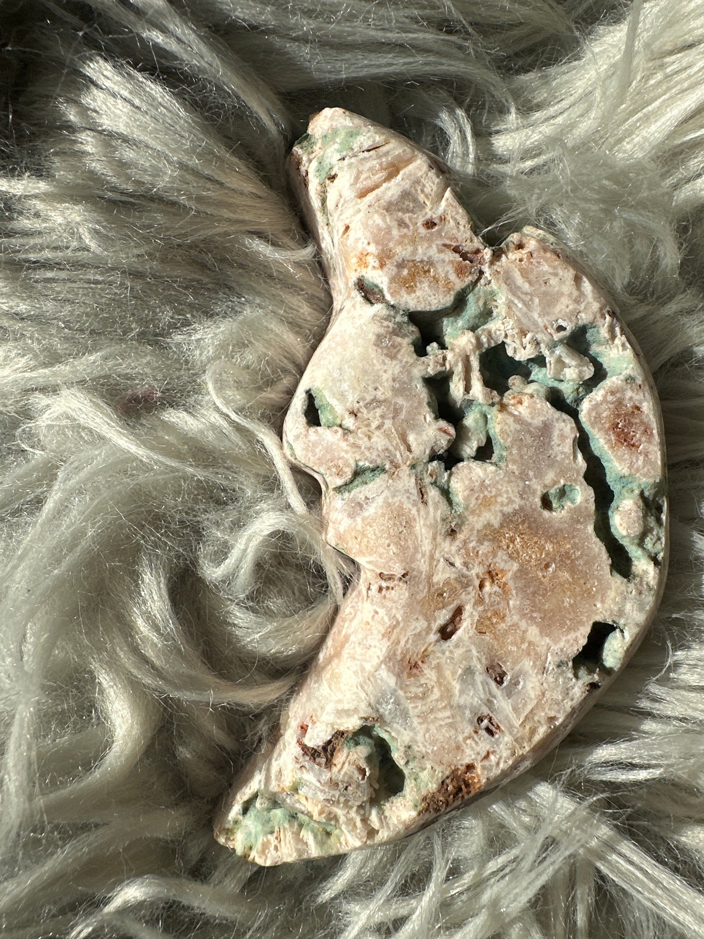 Pink amethyst moon carving